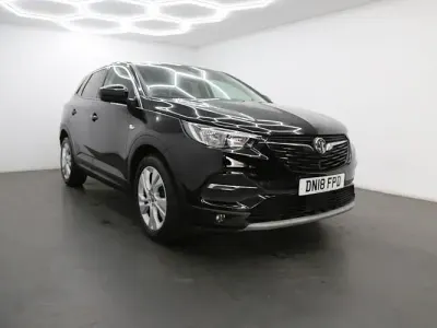Used Vauxhall Grandland X Sport 120 HP (88 kW) 2018 Black SUV
