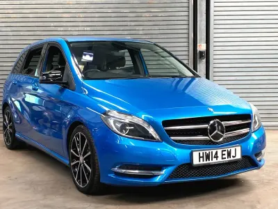 Used Mercedes B200 135 HP (99 kW) 2014 Blue Hatchback