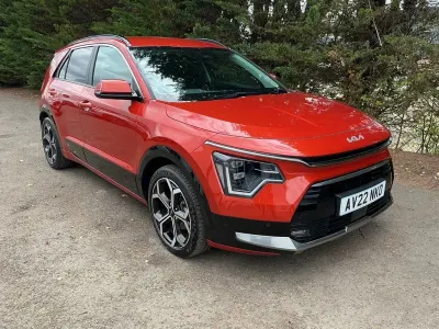 Used Kia Niro 139 HP (102 kW) 2022 Orange SUV