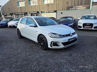 Used VW Golf VII GTE 204 HP (150 kW) 2017 White Hatchback