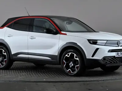 Used Vauxhall Mokka SRi 130 HP (95 kW) 2021 White SUV