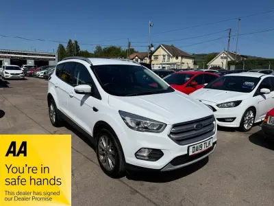 Usado Ford Kuga Titanium 150 HP (110 kW) 2019 Branco SUV
