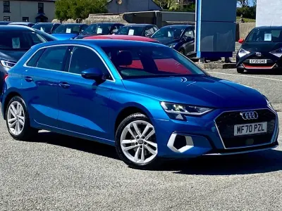 Begagnad Audi A3 Sport 150 HK (110 kW) 2020 Blå Sedan
