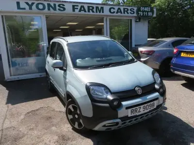 Used Fiat Panda Cross Cross 70 HP (51 kW) 2020 Green Hatchback
