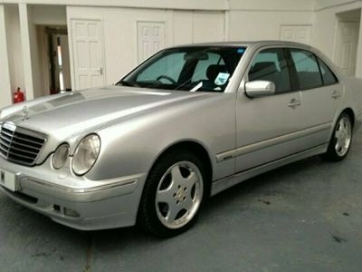 Used Mercedes E320 Avantgarde 1998 Sedan