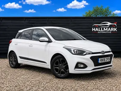 Used Hyundai i20 Premium 84 HP (61 kW) 2018 White Hatchback