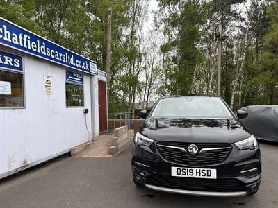 Second-hand Vauxhall Grandland X Sport 130 CP (95 kW) 2019 Negru SUV