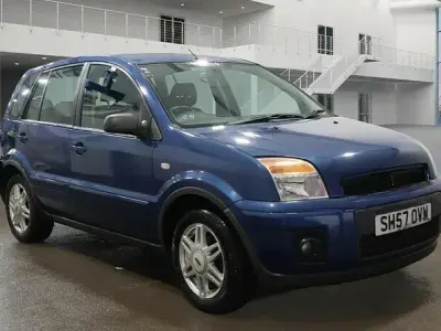 Used Ford Fusion Zetec 80 HP (58 kW) 2007 Blue Hatchback