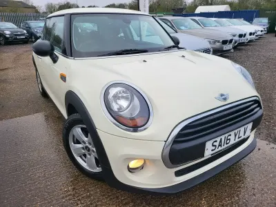 Used Mini One D Hatch 95 HP (69 kW) 2016 White Hatchback