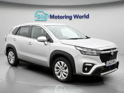 Usado Suzuki SX4 S-Cross 2023 Plateado SUV