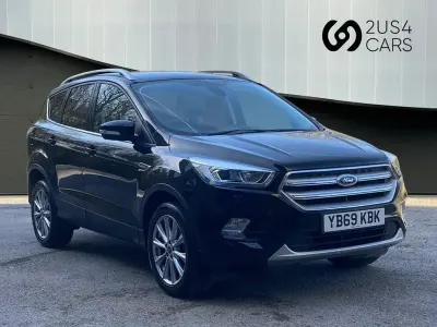 Usado Ford Kuga Titanium 150 CV (110 kW) 2019 Negro SUV