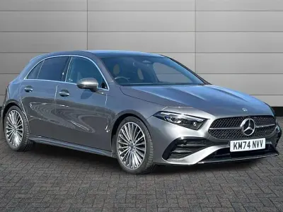 Begagnad Mercedes A200 AMG Line Premium Plus 163 HK (119 kW) 2024 Grå Halvkombi