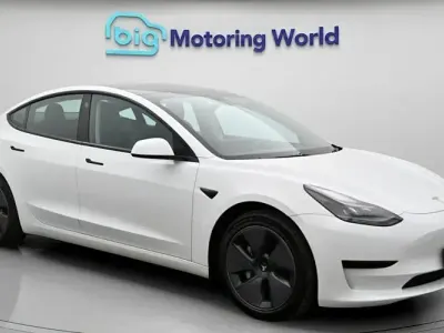 Used Tesla Model 3 Standard Range 222 kW (302 HP) 2023 White Sedan