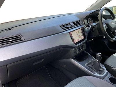 Begagnad Seat Arona SE Technology 94 HK (69 kW) 2018 Silver SUV