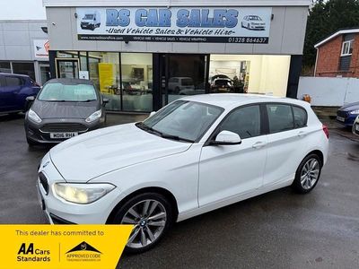 Used BMW 118 Sport Line 2015 White Hatchback