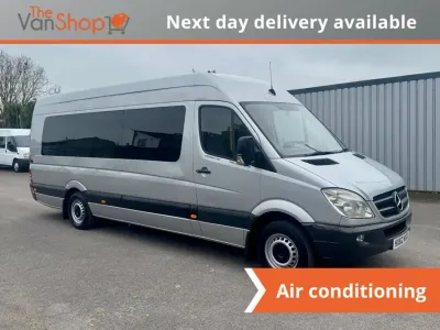 Usado Mercedes Sprinter 130 HP (95 kW) 2013 Prateado Van