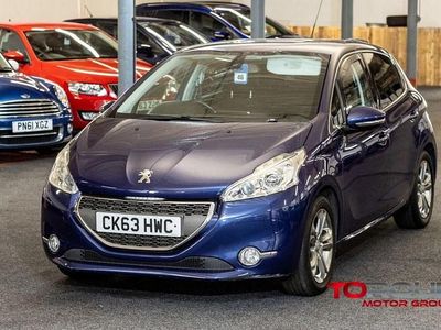 Used Peugeot 208 Allure 70 HP (51 kW) 2013 Blue Hatchback