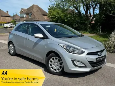 Used Hyundai i30 Classic 100 HP (73 kW) 2015 Silver Hatchback