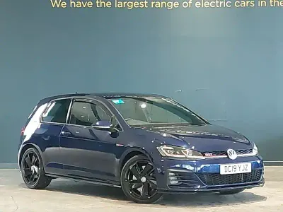 Begagnad VW Golf VII GTI 245 HK (180 kW) 2019 Blå Halvkombi