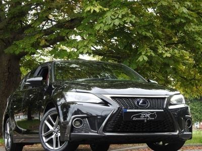 Lexus CT200h