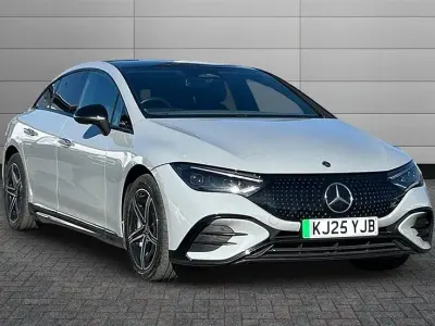 Usado Mercedes EQE350 AMG line 214 kW (292 HP) 2025 Cinzento Sedan