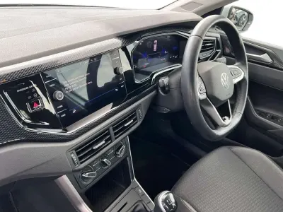 Usado VW Polo S 95 HP (69 kW) 2023 Prateado Citadino