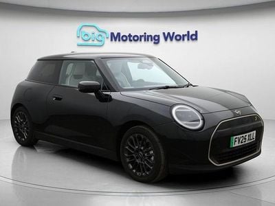 Used Mini Cooper SE Exclusive 2025 Black Hatchback