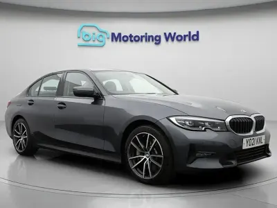 Begagnad BMW 330e Sport Line 292 HK (214 kW) 2021 Grå Sedan