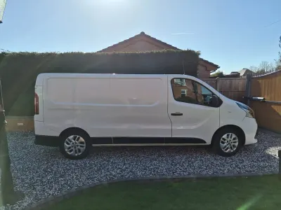 Used Nissan NV300