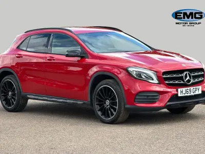 Käytetty Mercedes GLA180 AMG line 122 HP (89 kW) 2019 Punainen Katumaasturi
