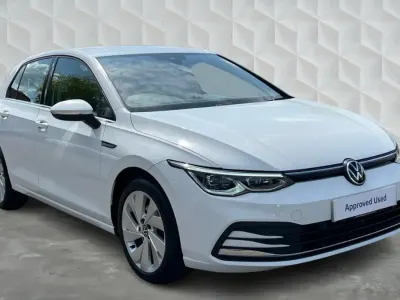 Second-hand VW Golf VII Style 130 CP (95 kW) 2020 Alb Hatchback