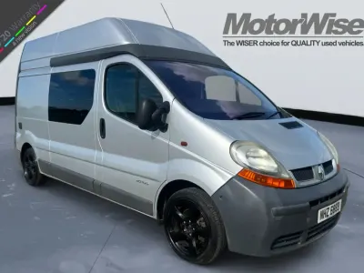 Używany Renault Trafic 2006 Srebrny Minivan