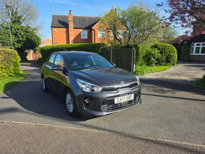 Usado Kia Rio 2017 Cinzento Citadino