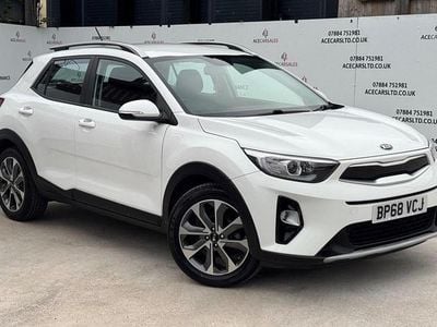 White Used 2019 Kia Stonic SUV | £9,795 (Fair price)