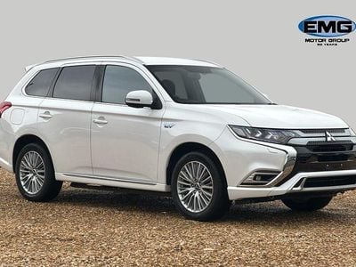 White Used 2018 Mitsubishi Outlander SUV | £13,790 (Fair price)