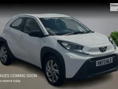 Used Toyota Aygo X PURE 72 HP (52 kW) 2025 SUV