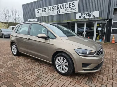 Used VW Golf Sportsvan SE 110 HP (80 kW) 2016 Gold MPV
