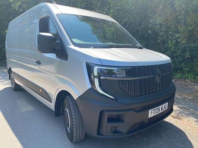 Silver New 2025 Renault Master Van | £28,995 (Fair price)