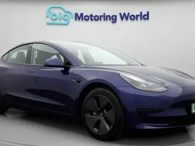 Usado Tesla Model 3 RWD 208 kW (283 HP) 2022 Azul Sedan