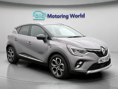 Gebraucht Renault Captur Techno 143 PS (105 kW) 2023 Grau SUV