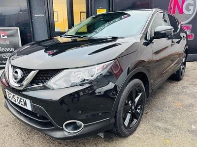 Black Used 2015 Nissan Qashqai N-TEC SUV | £5,490 (A bit pricey)