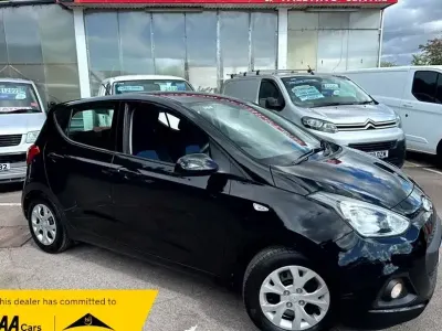 Gebraucht Hyundai i10 SE 67 PS (49 kW) 2014 Schwarz Kleinwagen