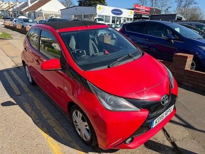Used Toyota Aygo x-press 69 HP (50 kW) 2016 Red Hatchback