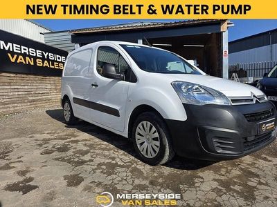 Used Citroën Berlingo 75 HP (55 kW) 2018 White MPV