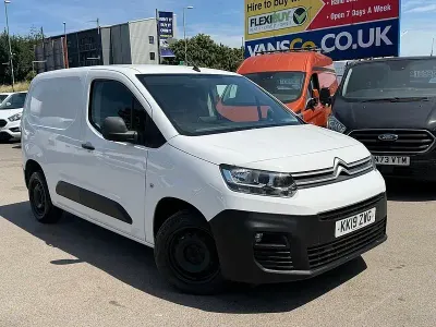 Used Citroën Berlingo Start 100 HP (73 kW) 2019 White MPV