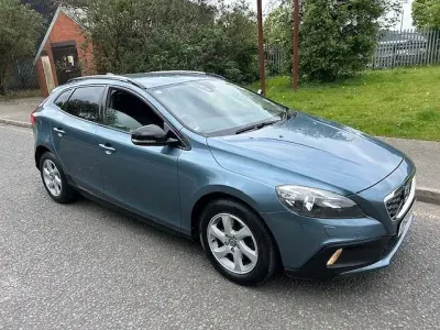 Begagnad Volvo V40 SE 2013 Blå Halvkombi