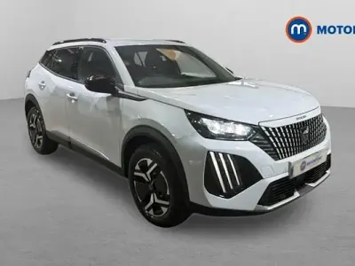 Używany Peugeot 2008 Allure 131 KM (96 kW) 2024 Biały SUV