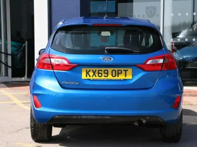 Used Ford Fiesta Zetec 84 HP (61 kW) 2019 Blue Hatchback