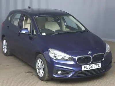 Begagnad BMW 218 Comfort Edition 136 HK (100 kW) 2014 Blå Halvkombi