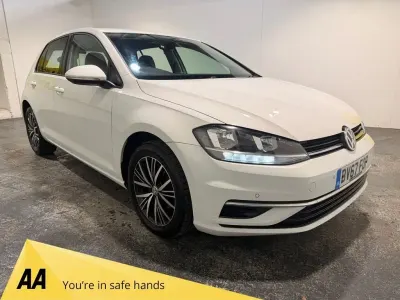 Used VW Golf VII SE 125 HP (91 kW) 2017 White Hatchback